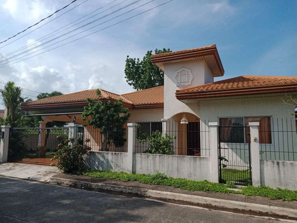 Manville Royal Bacolod RFO 4 bedroom