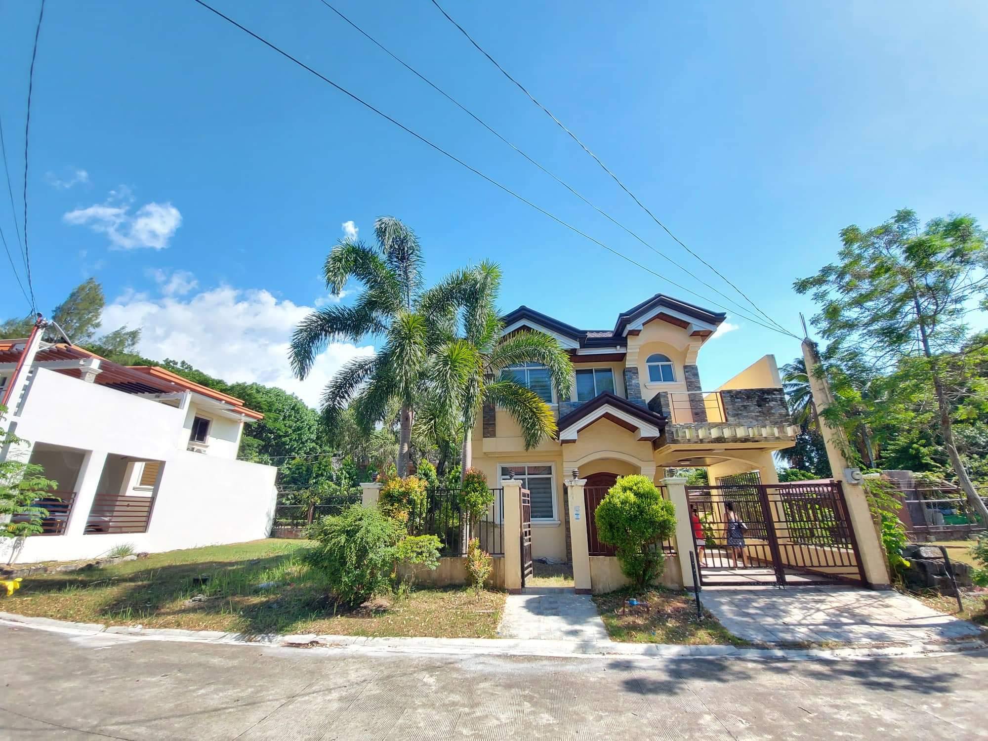 Palisades Subd 4 Bedroom House 4 Car Garage Bacolod City Properties