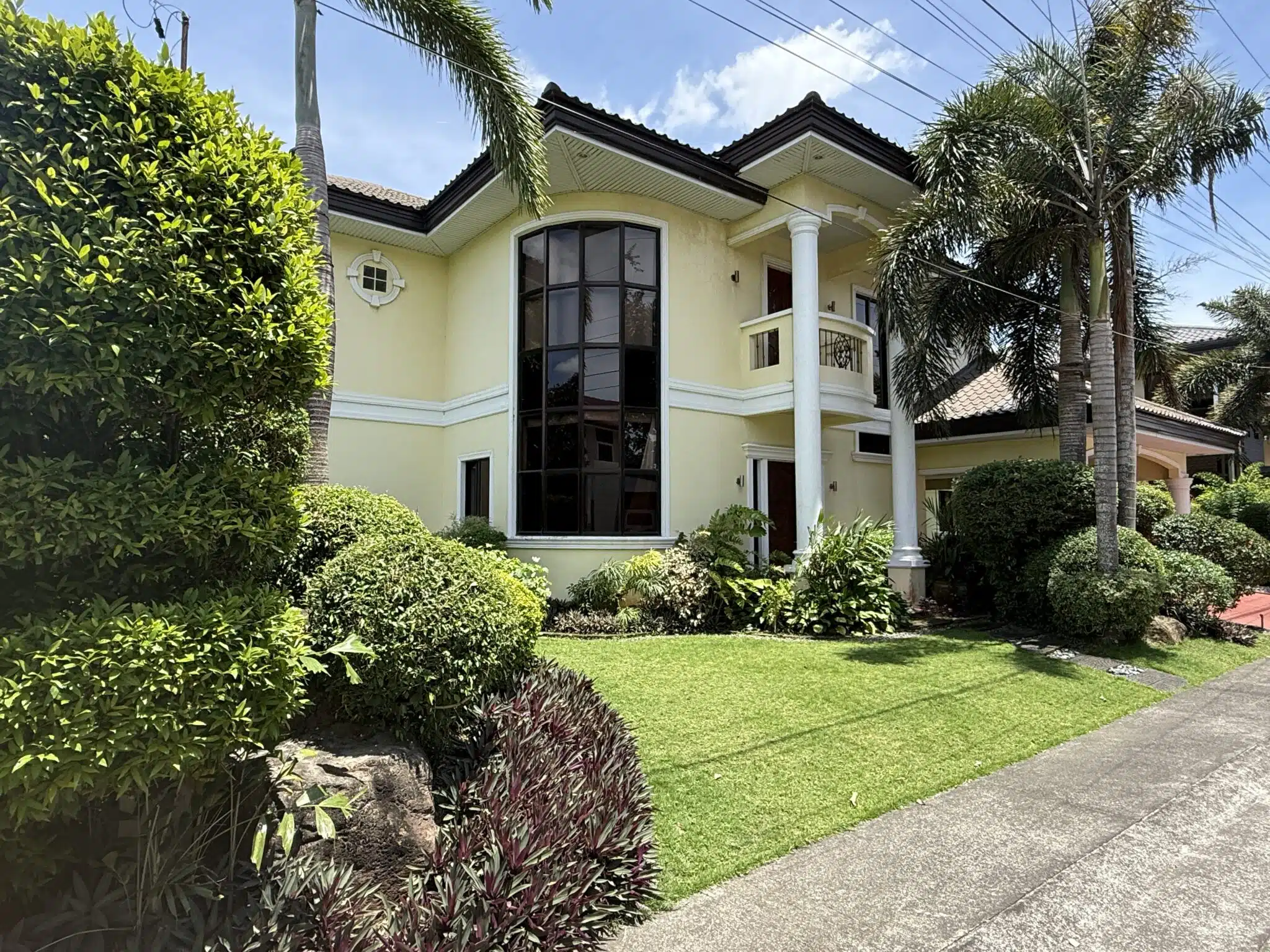 House in Verdana Homes Plantazionne Ayala Talisay For Sale