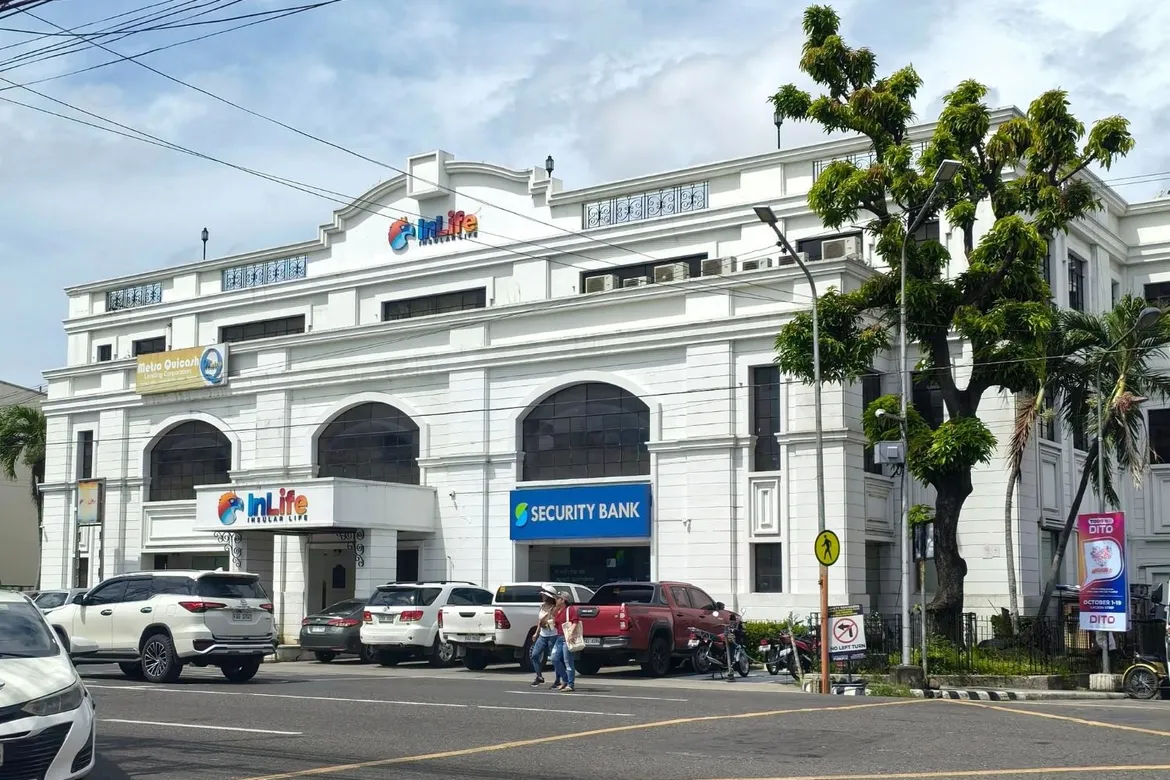 Commercial Building for rent